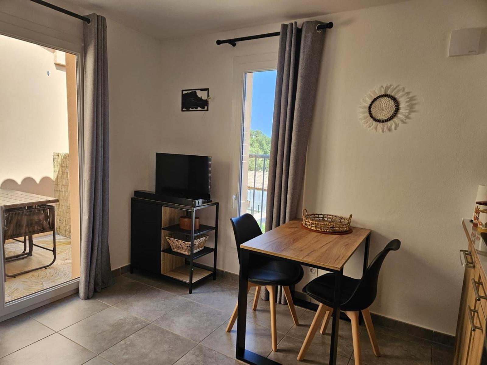 Residence Hoteliere Les Hameaux De Saint Cyprien 25 M2 Леччи Экстерьер фото